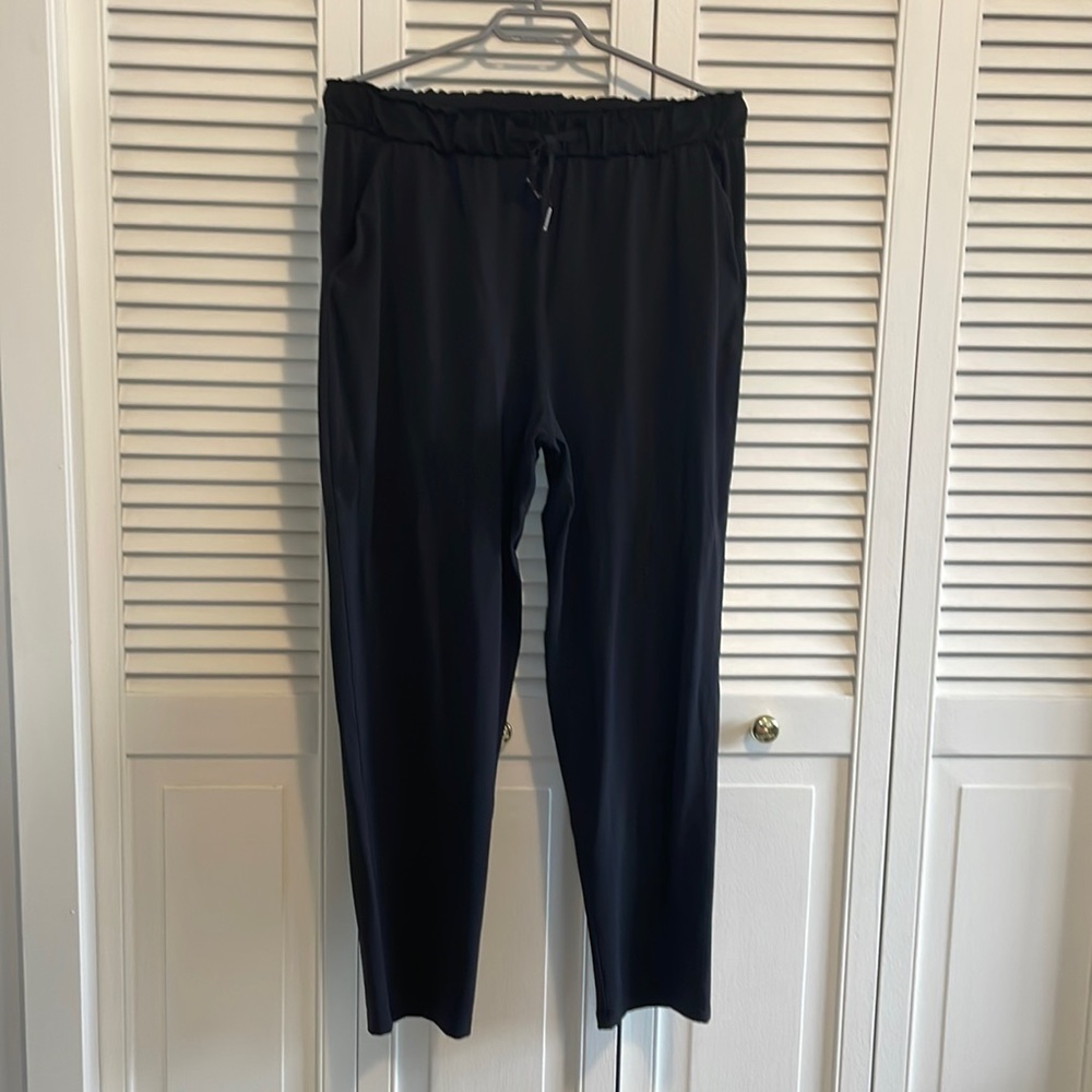 Lululemon on the Fly Pants